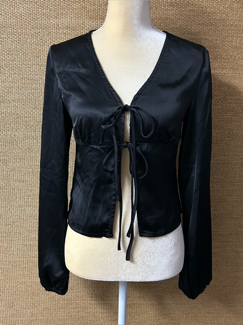 Princess Polly Top Womens 6 Black Satin Tie Front Madio Long Sleeve Top NWT